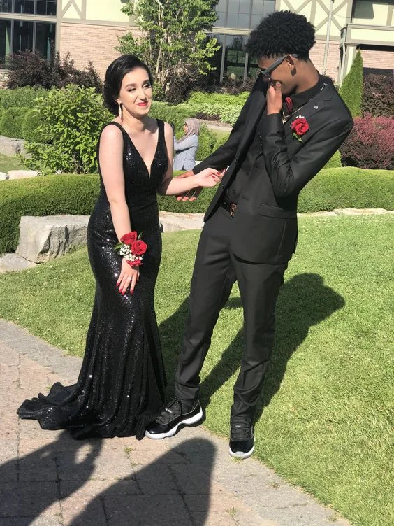The Good Stuff Effortless Grace Elegant Black V Neck Prom Dress,Mermaid Sequins Prom Gown  Y1216
