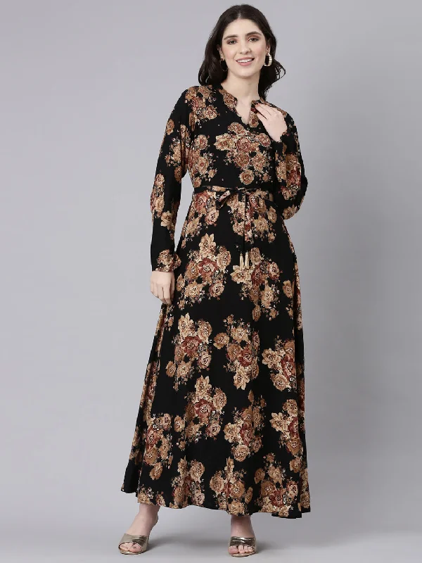 Feminine Style Promotions Contemporary Chic Neeru's Black Straight Casual Striped Maxi Dresses